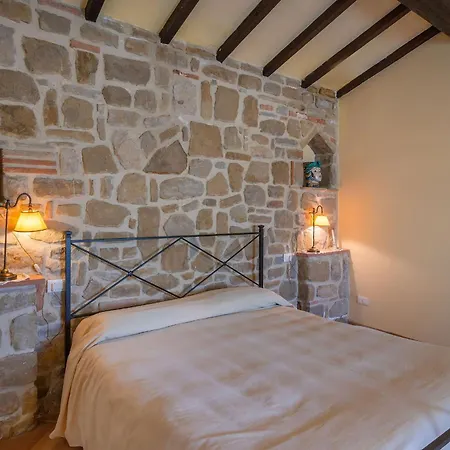 Il Giuncheto Apartments, Pool, Umbrian Countryside Apartment *