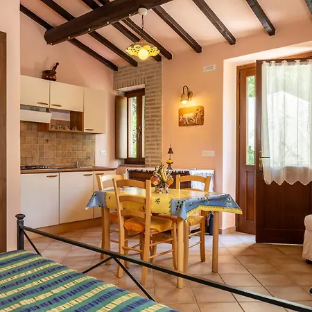 Apartment Il Giuncheto Apartments, Pool, Umbrian Countryside