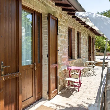 Il Giuncheto Apartments, Pool, Umbrian Countryside Apartment Perugia