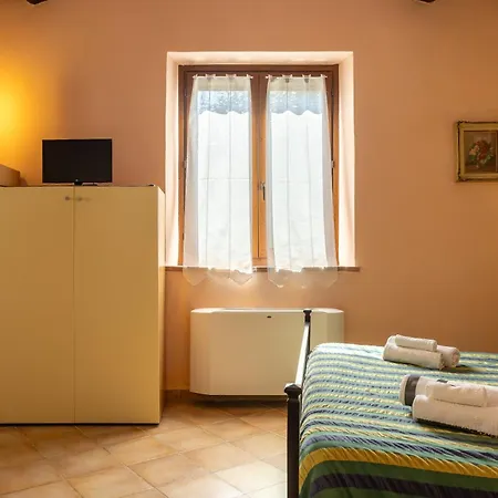 Il Giuncheto Apartments, Pool, Umbrian Countryside