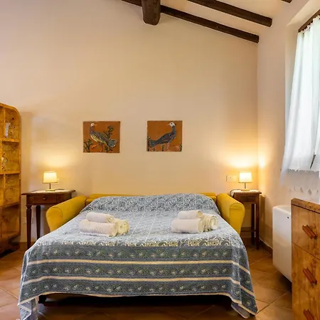 Il Giuncheto Apartments, Pool, Umbrian Countryside Apartment Perugia