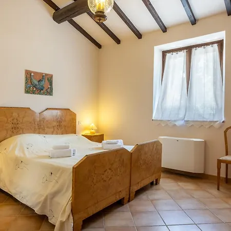 Il Giuncheto Apartments, Pool, Umbrian Countryside Apartment Perugia