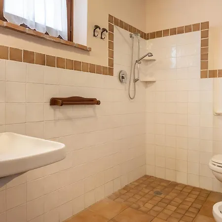Il Giuncheto Apartments, Pool, Umbrian Countryside Apartment Perugia